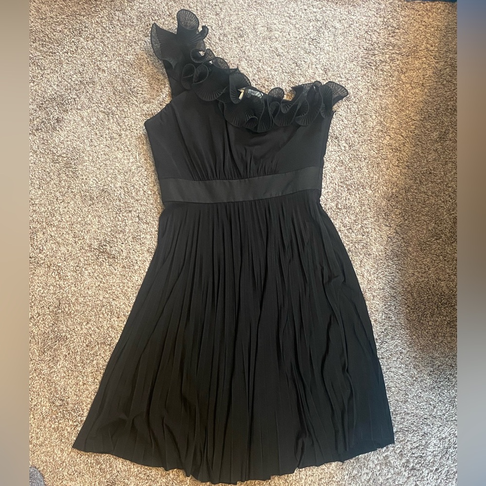 Max & Cleo black one shoulder ruffle knee length dress